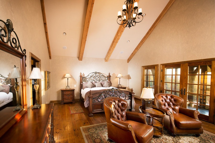 The Villa at Integrity Hills accommodations at Big Cedar complete with pool and spa serving up at 14 people