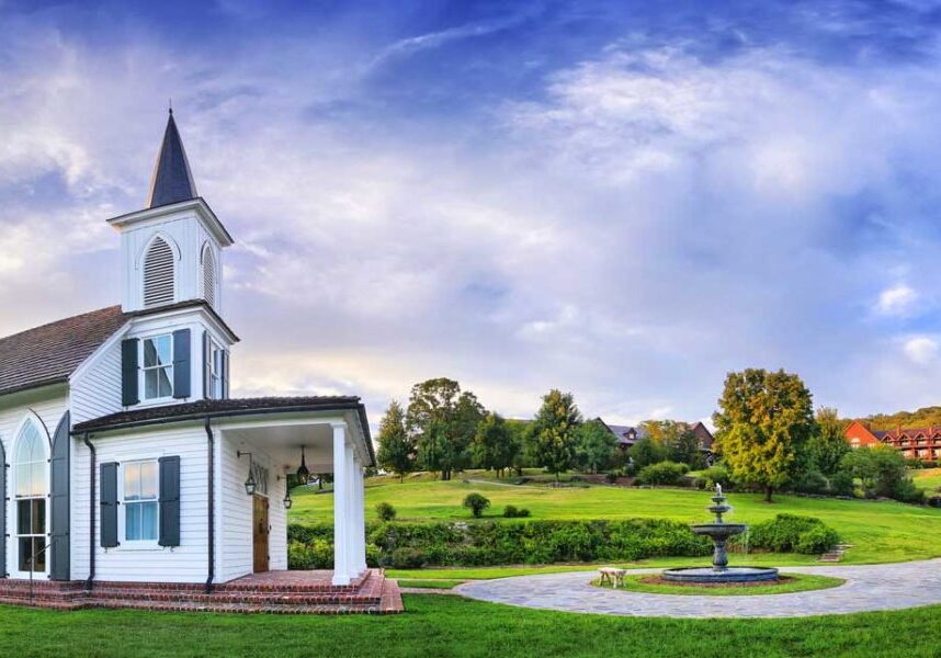 Garden Chapel & Falls Lodge in the background