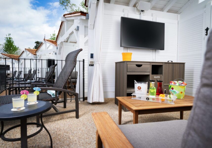 HiRes JPG-2024_BigCedarLodge_ActivitiesAmenities_Pools_SwimminHole_AdultsOnly_Cabanas_3