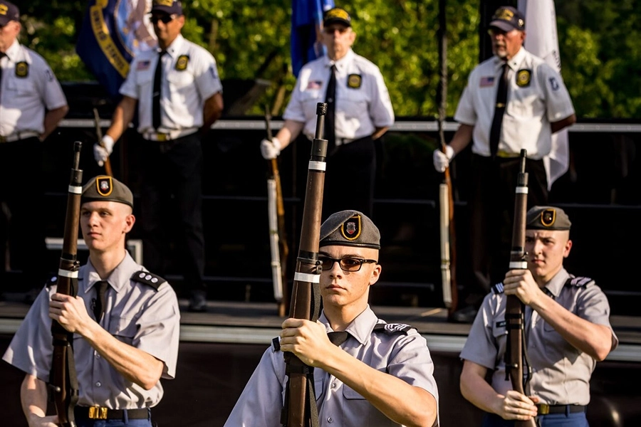 veterans and JROC honor veterans at the memorial day picnic at big cedar lodge