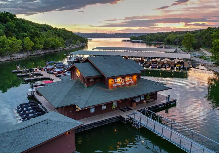 Bent-Hook-Marina-and-Market