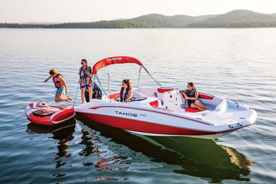 Tahoe 2150 Boat Rental at Big Cedar