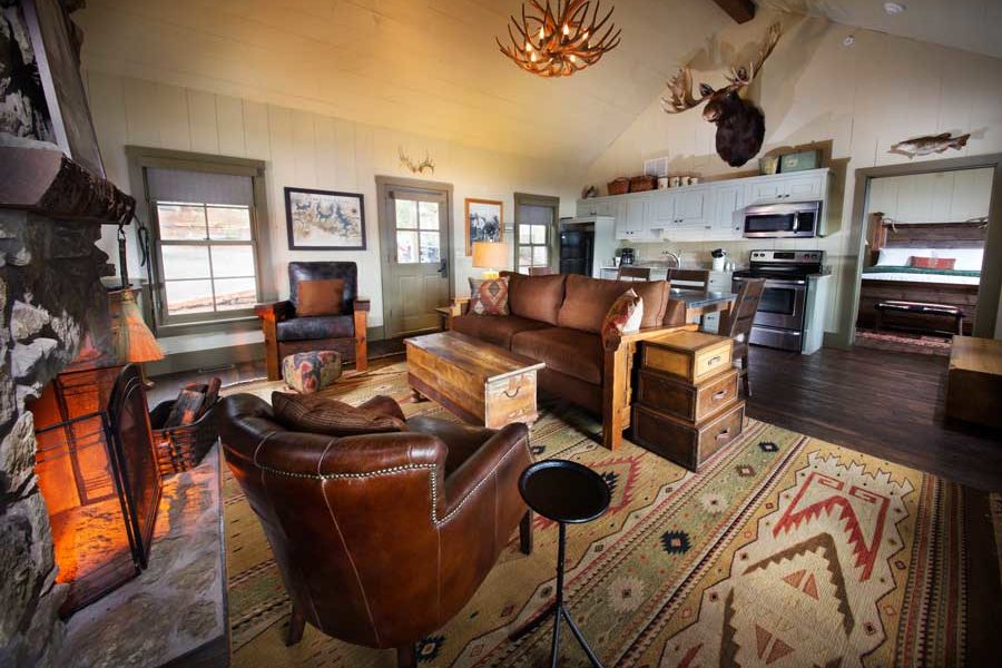 Bass Pro Shops Lakeside Two-Bedroom Family Cottage