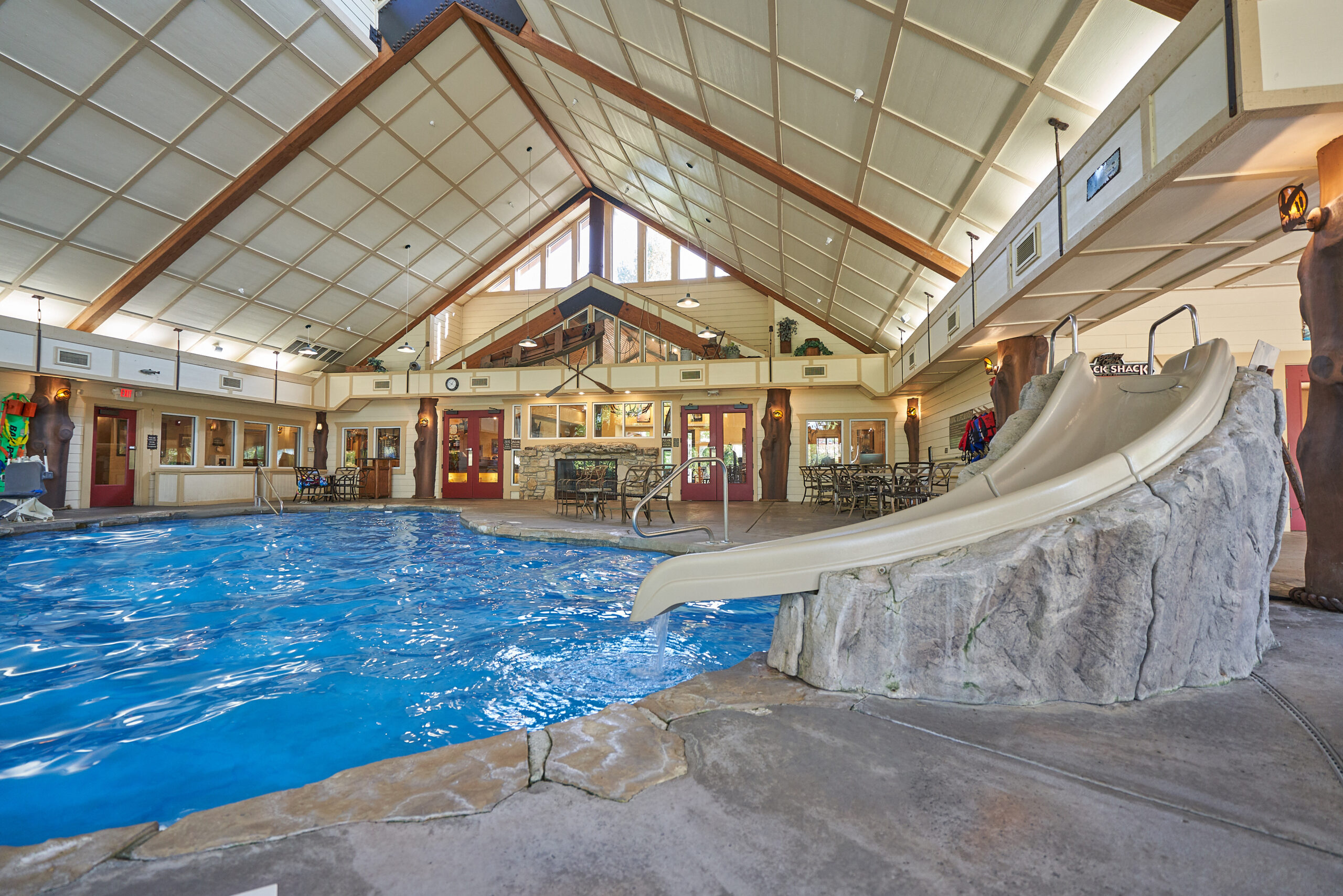 wilderness-club-clubhouse-indoor-pool1