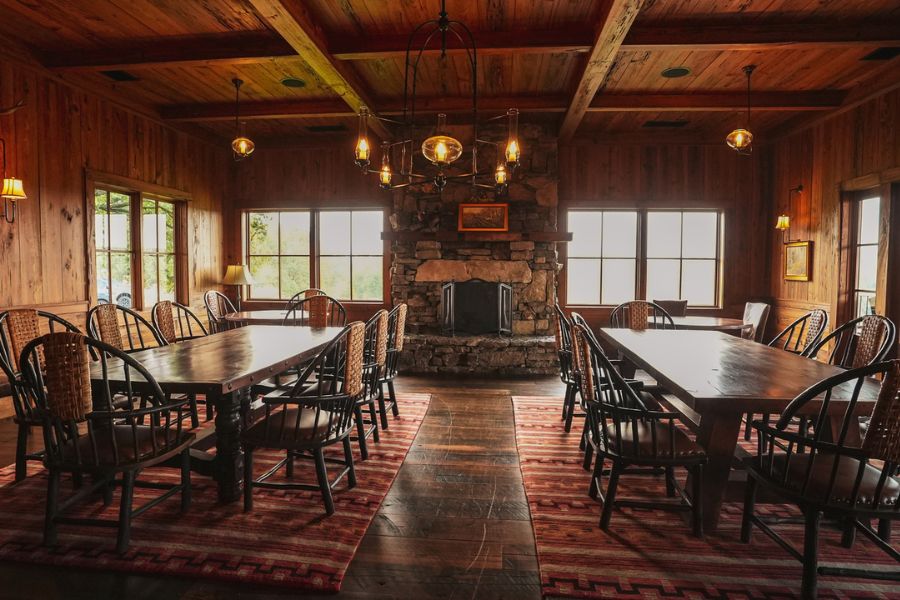 4PM Signature Seminar – Widow Jane