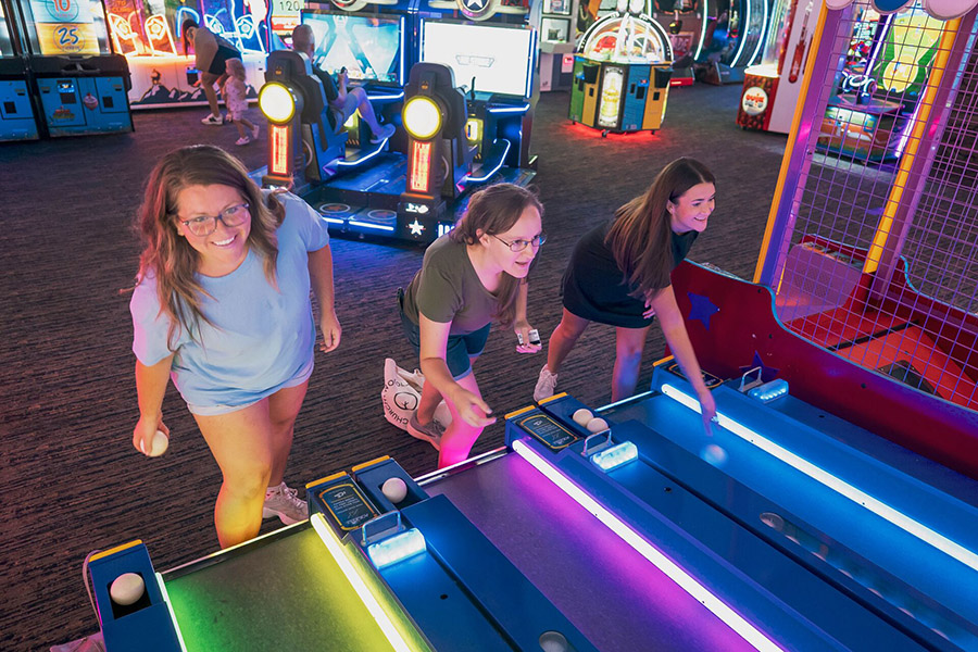 Full HD JPG-2025_BCL_FunMountain_Arcade-13_900x600