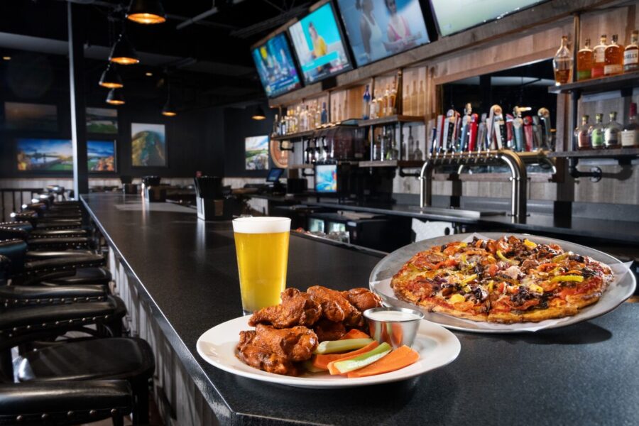 HD JPG-BCL_FunMountain_Downstairs_Bar-PizzaNwings