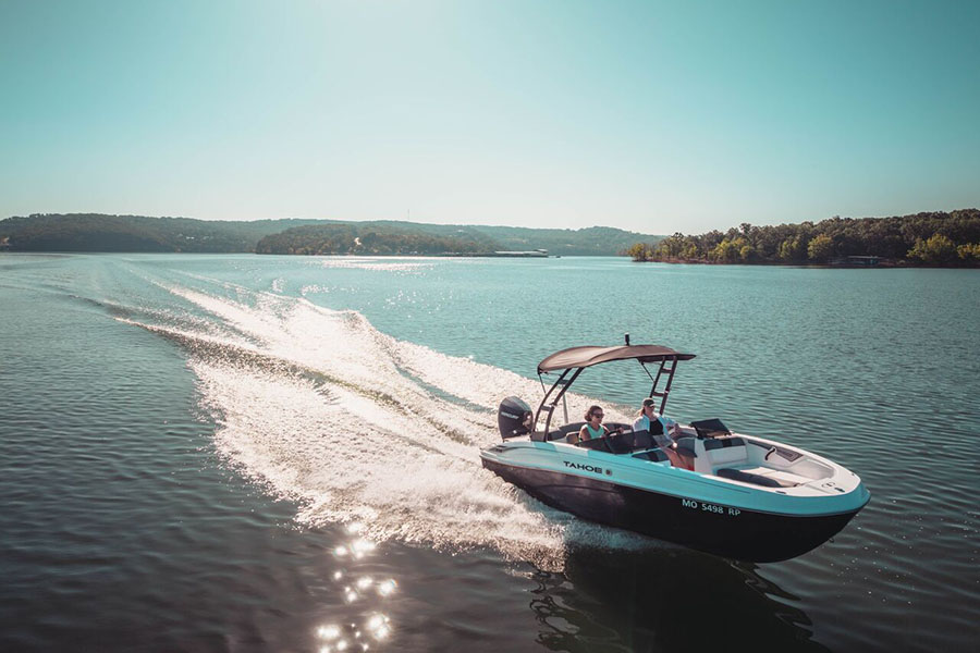 HD JPG-2025_Big Cedar Lodge_Marinas_Long Creek Marina Summer-13_900x600