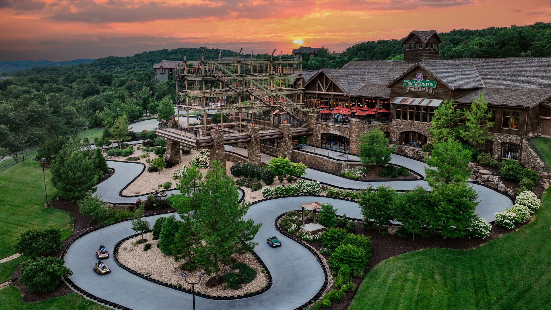 ④ Mont-Blanc＊　揺れるアスレチックLサイズ　6こ Fun Mountain | Arcade, Go-Carts & Bowling | Big Cedar Lodge