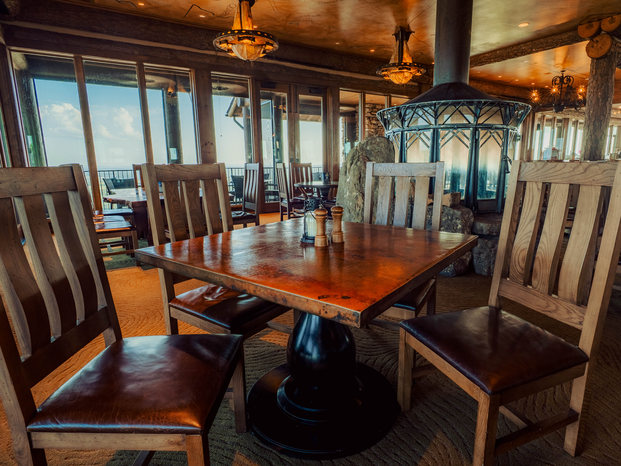 HD PNG-2025_Golf_Dining_MtnTop Grill-1