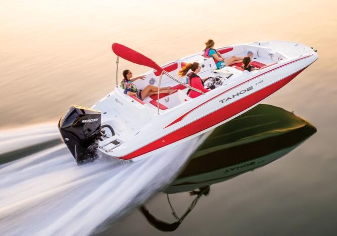 Tahoe 2150 Boat Rental at Big Cedar