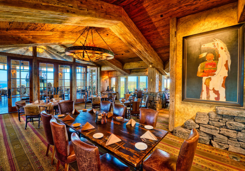 HiRes JPG-2018_TopoftheRock_Dining_BuffaloBar_008