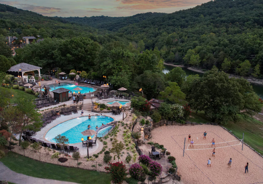 HiRes JPG-2022_BigCedarLodge_ActivitiesAmenities_Pools_0002