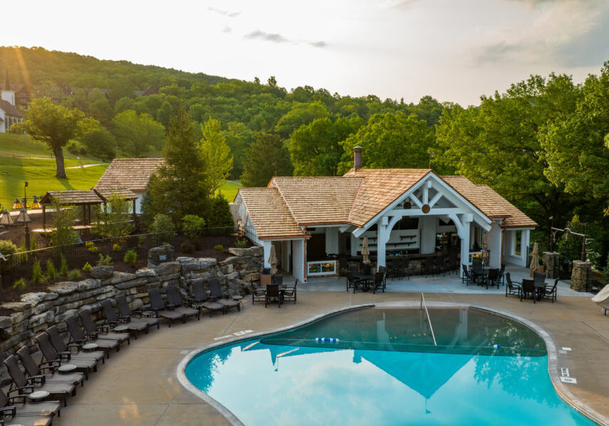 HiRes JPG-2023_BigCedarLodge_ActivitiesAmenities_Pools_SwimminHoleCabana_0004