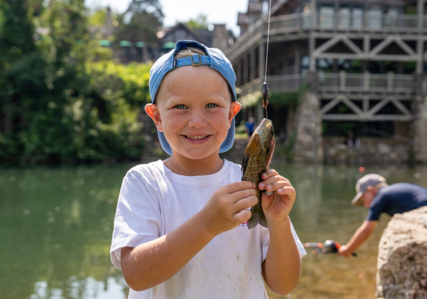 HiRes JPG-2024_BigCedarLodge_ActivitiesAmenities_Kids Fishing 2